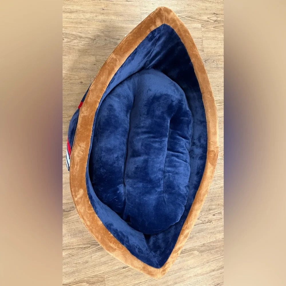 Brand new ship dog bed